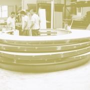 round desk manufacturing