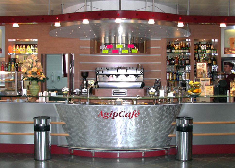 banco e retrobanco Agip Café