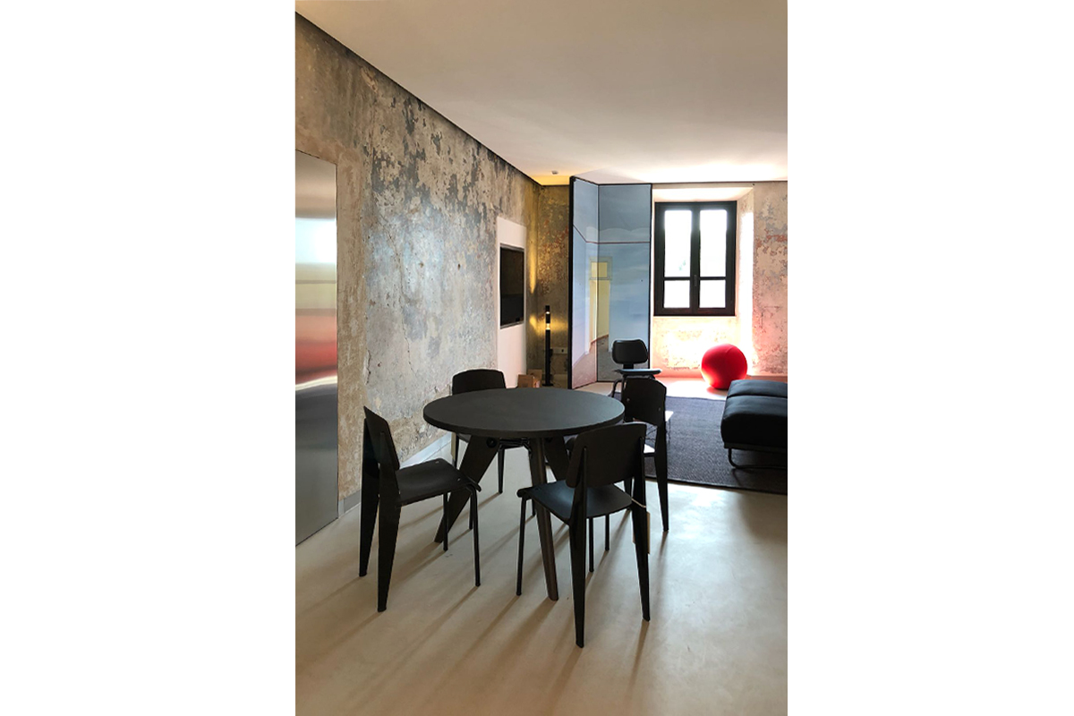 Studio d’artista Palazzo Rhinoceros con arredi Jean Nouvel Design e finiture realizzate da Devoto Design